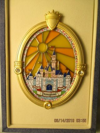 Rare Limited Edition 2005 Disneyland " Happiest Celebration On Earth " Jumbo Pin
