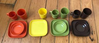 Tupperware Mini Cake & Serve It Set kids kitchen toy pitcher cups plates mugs 2