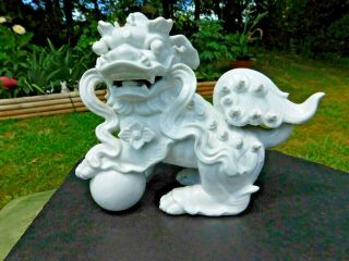 Antique/vintage Heavy White Blanc De Chine Foo Dog Statue 9.  5 " X 8 " Nearly 4 Lbs