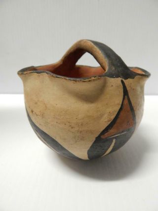 Antique / Vintage Santo Domingo Pueblo Indian Pottery Handled Pot Clsc Desgn