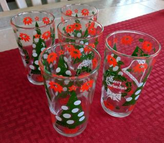 Set Of 5 Vintage Christmas Years Holiday Glasses Tumblers - Poinsettias - Tree