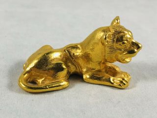 1976 METROPOLITAN MUSEUM OF ART MMA HEAVY GOLD TONE COLOR EGYPTIAN KING TUT LION 2
