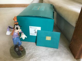 Wdcc Goofy Moving Day “oh,  The Wirld Owes Me A Livin” 1997 An.  Choice Mib W/coa