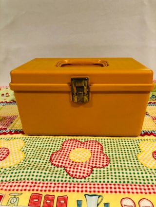 Vintage Mcm Wilson Wil - Hold Gold Plastic Craft Sewing Box W/ Lift Out Tray Retro