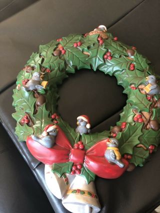 Vintage Ceramic Holiday Christmas Wreath Red Bow And Birds Scioto Brand