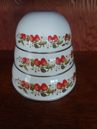 Set Of 3 Vintage Enamel Mixing Bowls Strawberry Enamelware