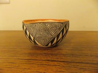Antique Native American Acoma Pueblo Hand Coiled Design Pot 4 - 1/4 " R.  Poncho