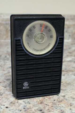Vintage General Electric Transistor Radio P1710a P1711a - - 1960s