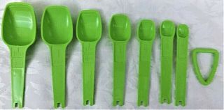 Vintage Collectible Tupperware Lime/Apple Green Measuring Spoons Set of 7 3