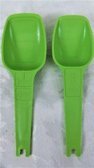 Vintage Collectible Tupperware Lime/Apple Green Measuring Spoons Set of 7 4