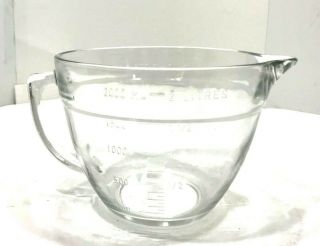 The Pampered Chef Batter Bowl,  2 Qt / 8 Cup Measuring / Pitcher / Mixing Bowl