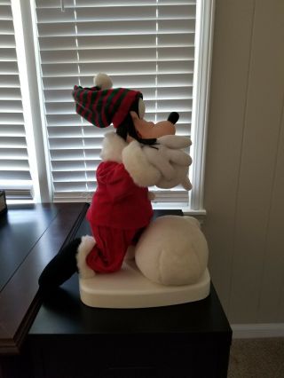 Disney Animated Goofy Christmas Figure 1998