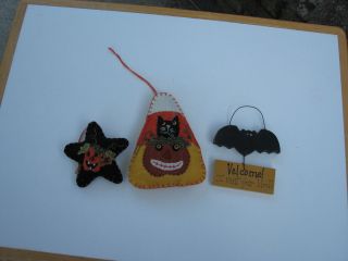 3 Halloween Ornaments Felt Black Cat Candy Corn & Pumpkins And Wood Bat Velcome