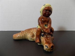 Ceramic Black Americana Blackamoor Boy Alligator Salt & Pepper Shakers 1182