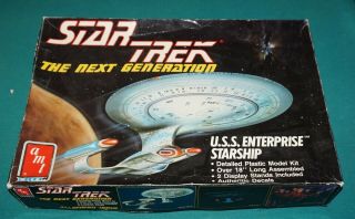 Star Trek Next Generation Uss Enterprise Starship Complete & Unstarted