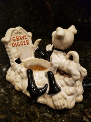 Yankee Candle 2018 Boney Bunch Halloween Dog Grave Digger Tea Light Holder