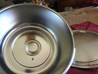 Vintage Stainless Steel Cake Pan Carrier By Everedy Co.  With Locking Lid U.  S.  A. 4