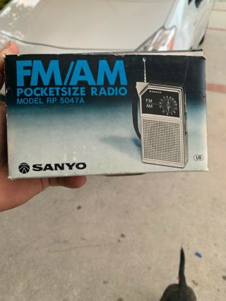 Vintage Sanyo Radio Rp 5047 A Am Fm Radio Pocket Size