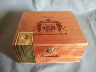 Arturo Fuente Empty Wooden Cigar Box Hinged Exquisitos Maduro