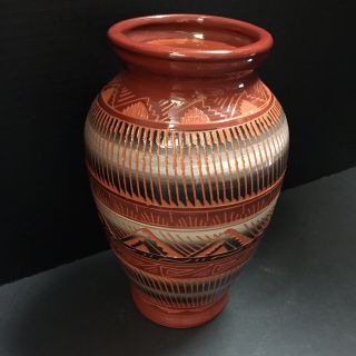 10 " Navajo Etched Pottery Vase Signed J.  Hayes