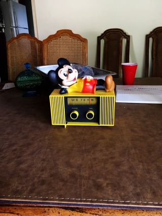 Mickey Mouse Am Radio