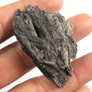 100 Natural BLACK KYANITE 50x33 mm Fancy Rough Mineral Gemstone 123.  60 Cts 2