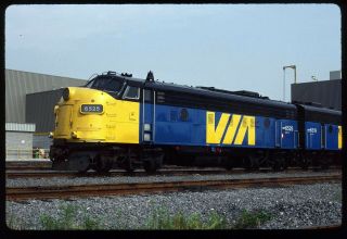 Rail Slide - Via Rail Canada 6525 Montreal Qc 9 - 3 - 1988 Gmd Fp9