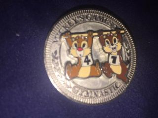 Chip And Dale Jds Japan Disney Store Le Pin.  Rare.  60 To 1 On Pinpics.