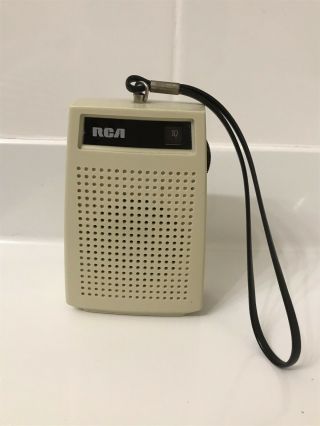 Vintage Rca Transistor Radio Model Rzg 101j Gray - Tested/works -