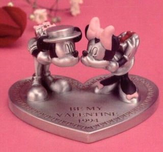 Disney Mickey & Minnie Valentine Pewter Figurine