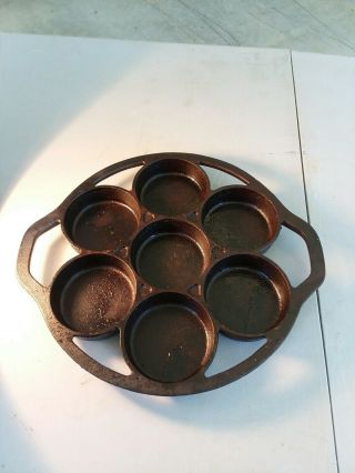 Vintage Cracker Barrel Old Country Store Cast Iron Biscuit Pan Skillet Cookware