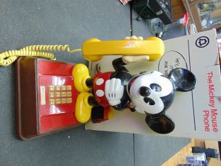 Vintage 1976 The Mickey Mouse Push Button Telephone With Box