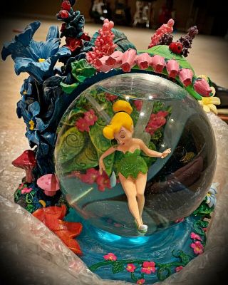 Disney’s Tinkerbell Fairyland Snow Globe