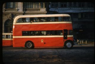 (016) Vintage 1950s 35mm Slide Photo - Hong Kong - Street Scene W/ Bus
