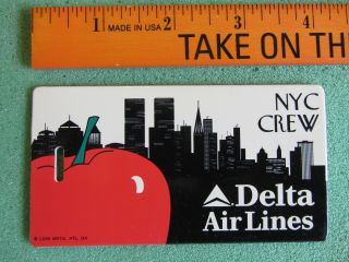 Vintage Delta Airlines Nyc Crew Hard Plastic Luggage Tag Twin Towers Big Apple