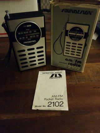 Vintage Soundesign Am/fm Pocket Radio Model 2102 - A