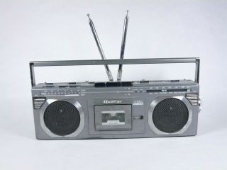 Vintage Quasar Model Gm3581tq Mini Boom Box Stereo Am/fm Radio Mini Cassette