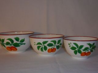 Vtg Porcelain Enamel Apricot Metal Mixing Bowls Set Of 3 / Enamelware (poland)