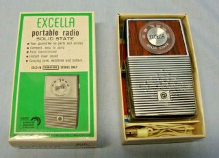 Vintage Excella Solid State Transistor Radio Model 76 - 08 - 512 Nos