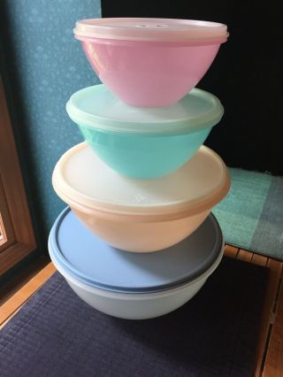 Set 4 Vintage Tupperware Wonderlier Pastel Bowls 2,  3,  8 & 12 Cups With Lids