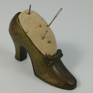 Brass Heel Pin Cushion Victorian Metal Shoe Jb 1423 Vintage 2 - 1/4 " W/ Needles