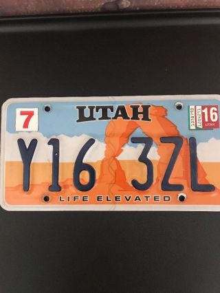 Utah Life Elevated License Plate Arches Y16 3zl
