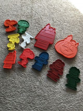 United Feature Syndicate Peanuts Cookie Cutters Snoopy/charlie Brown/linus/lucy