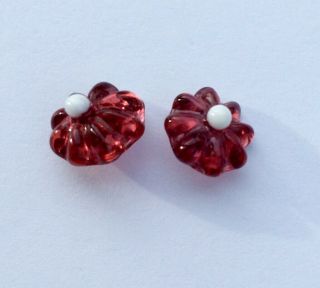 2 X 11mm Antique Cranberry Pink Floral Glass Buttons,  White Glass Centres