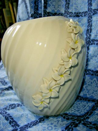 Vtg Dorothy Okumoto Hawaiian Porcelain Large Plumeria Vase