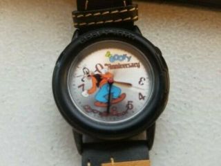 Disney Goofy Limited Edition Fossil Watch With Car Figurine Mickey 70th 494/1000