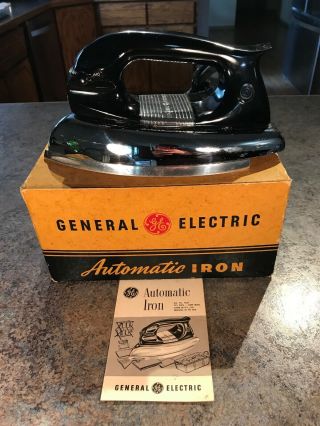 Vintage Ge 1955 General Electric Clothes Automatic Iron No.  17f23x W/ Box