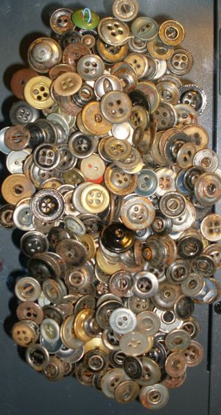 (203) (1800 ' S 1900 ' S ( (250 WORK CLOTHES METAL BUTTONS)) 2