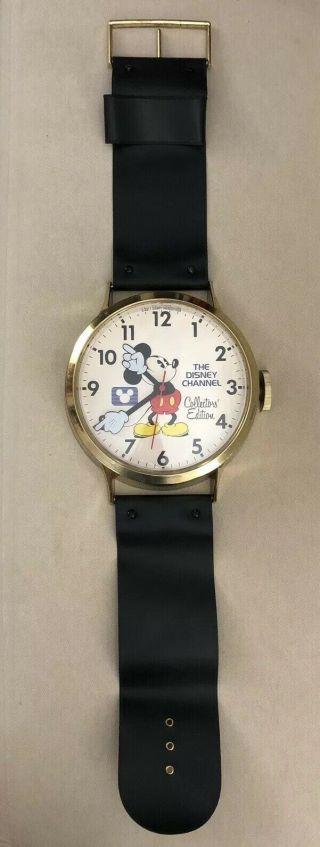 Mickey Mouse The Disney Channel Collectors Edition Watch Wall Clock