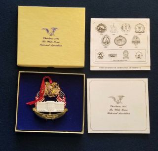 1995 White House Christmas Ornament Historical Association Wh W/ American Flags